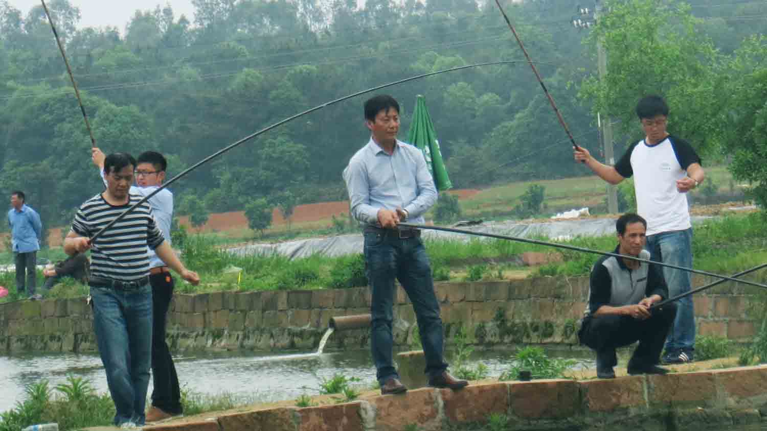 2015年五一釣魚(yú)比賽活動(dòng)報道